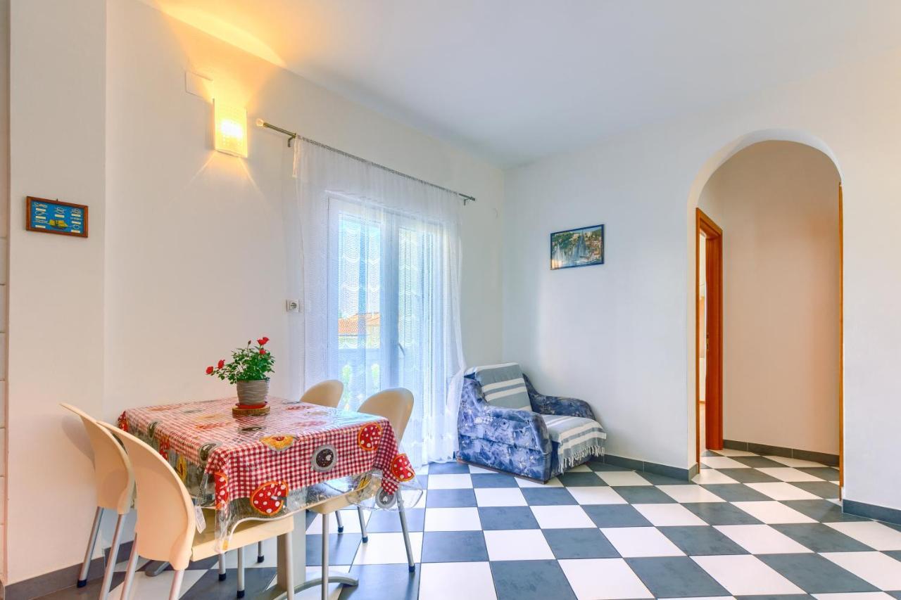 Apartmani Vukicevic Vodice Exterior foto